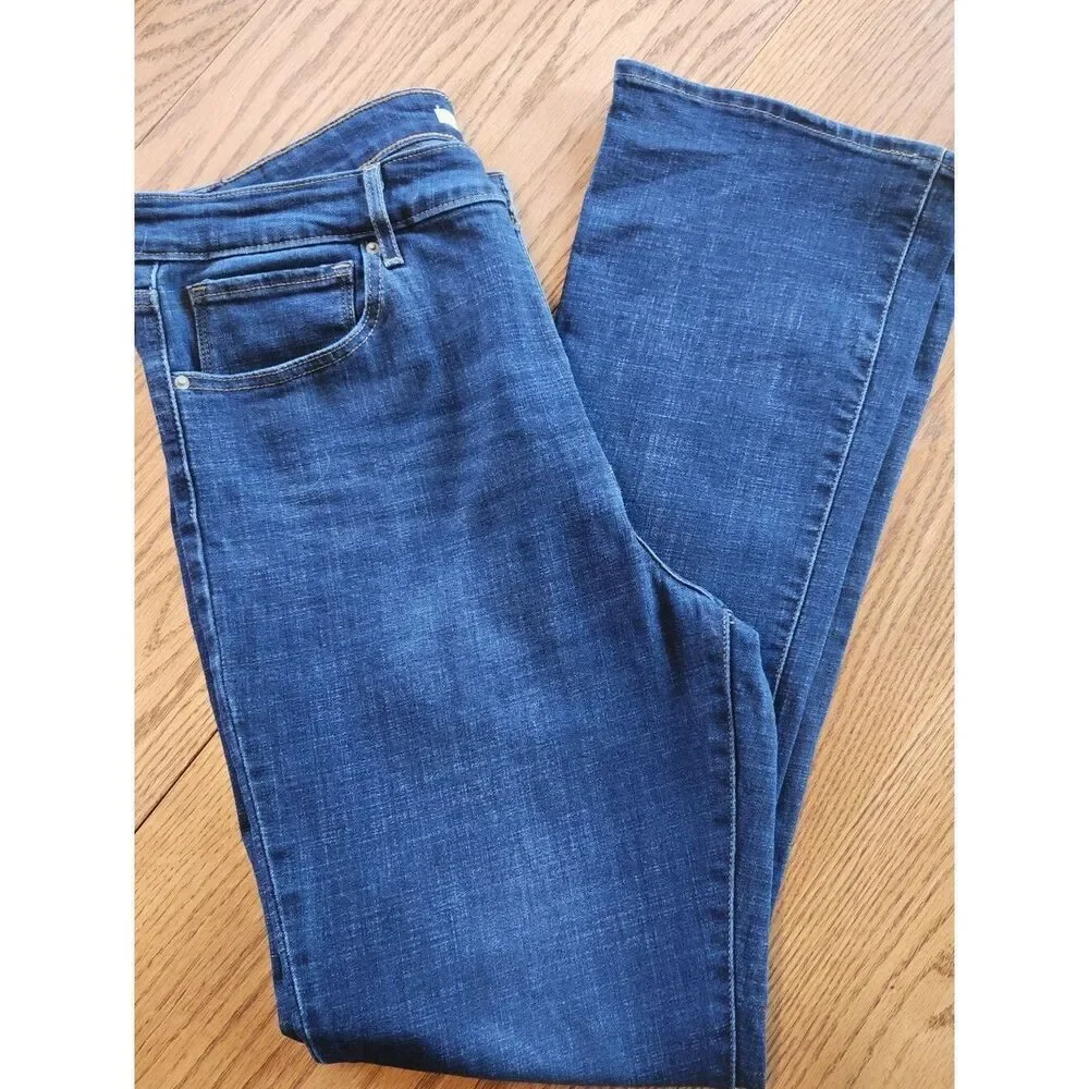 36 Levi's 725 Highrise Bootcut Classic Dark Wash Blue Jeans